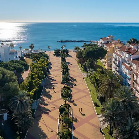 Atico En Puerto Banus Frente Al Mar Marbella