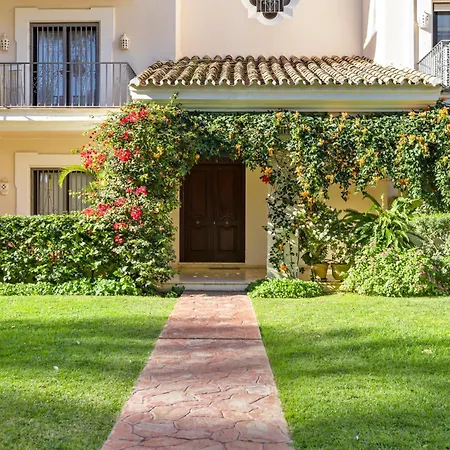 Apartment Atico En Puerto Banus Frente Al Mar *